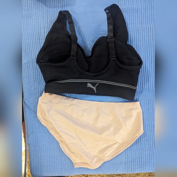 S: PUMA Sports Bra & Panty Combo Set - Picture 3 of 5